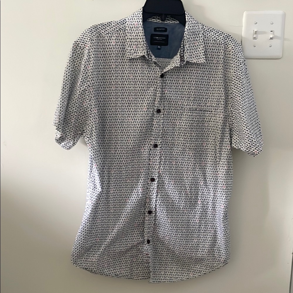 Men's White and Black Patterned Shirt/pink 🦩 slim fit like new